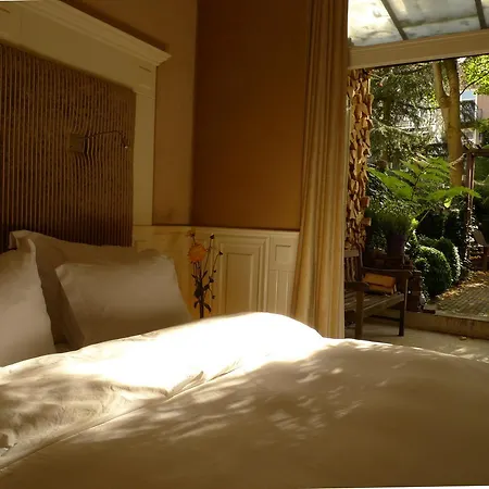 Garden Centre Hotel 3*